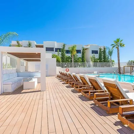 Modern 3 Bedroom Apartment, Close To Apartment La Cala De Mijas