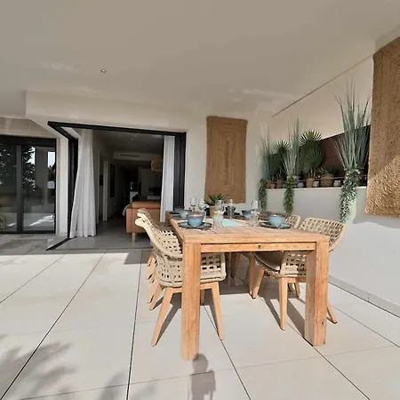Modern 3 Bedroom Apartment, Close To *