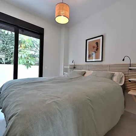 아파트 Modern 3 Bedroom Apartment, Close To